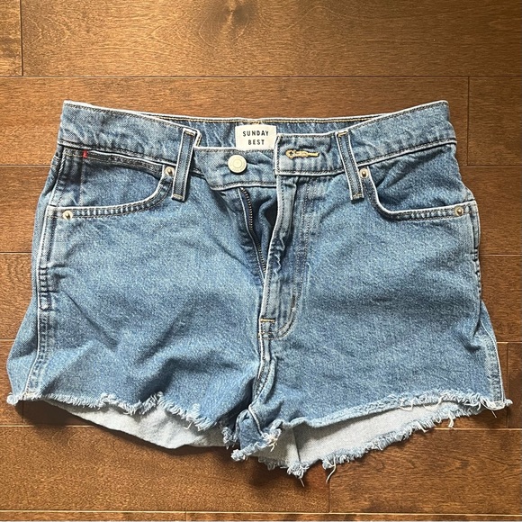 Sunday Best Aritzia High Waist Medium Wash Mom Jean Denim Shorts - Picture 2 of 4